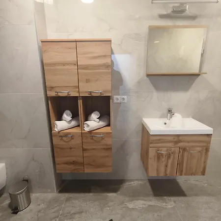 Triplex * קלוסטרניובורג