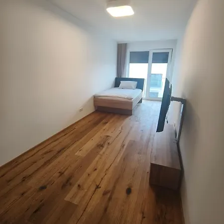 Triplex Apartment *